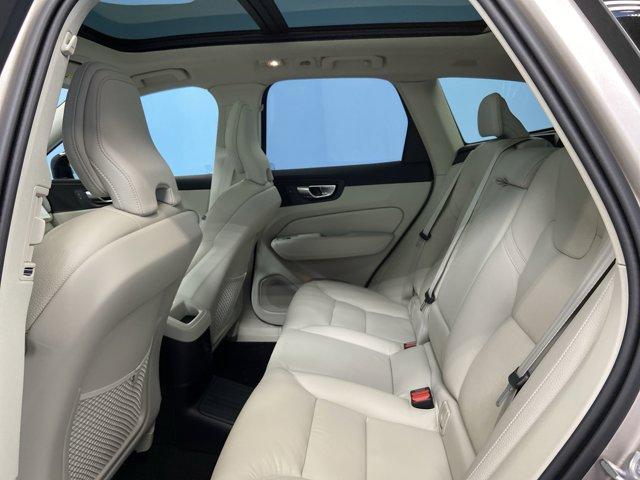 Photo of 2025 Bright Volvo XC60 Plug-In Hybrid