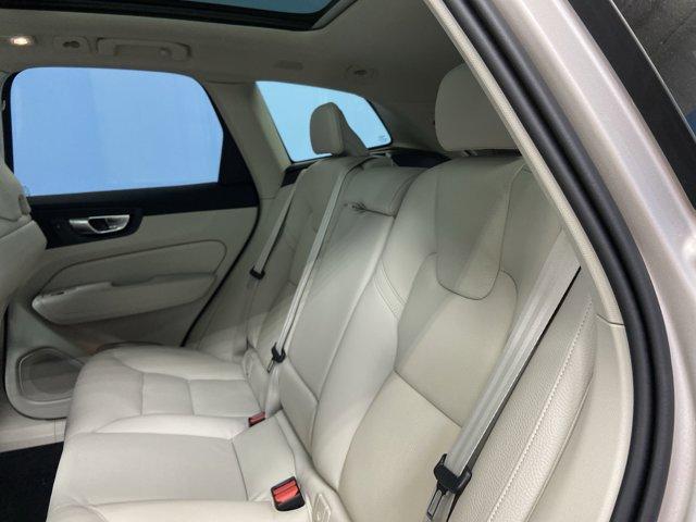 Photo of 2025 Bright Volvo XC60 Plug-In Hybrid