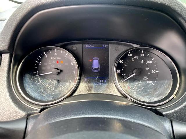 Photo of 2018 Brilliant Silver Nissan Rogue
