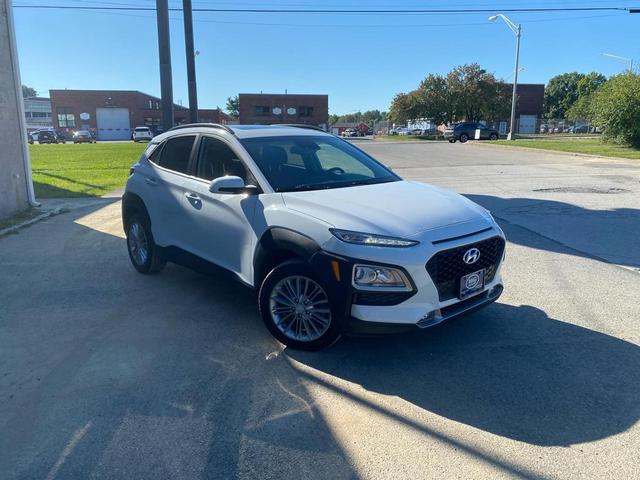 Photo of 2019 Chalk White Hyundai KONA