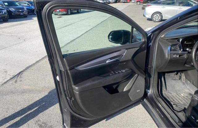 Photo of 2018 Gray Cadillac XT5
