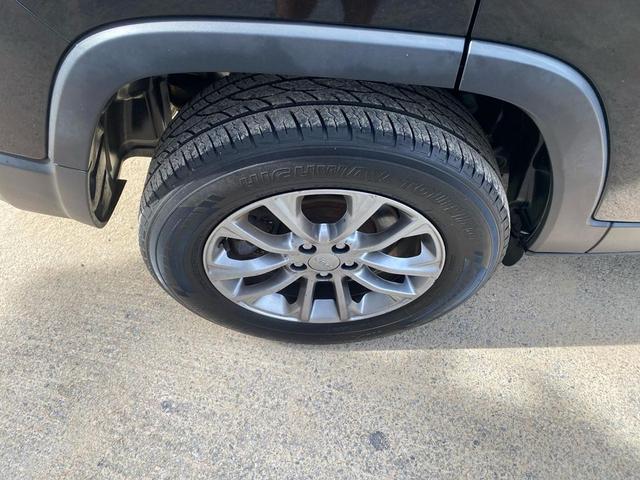 Photo of 2019 Diamond Black Crystal Pearlcoat Jeep Cherokee
