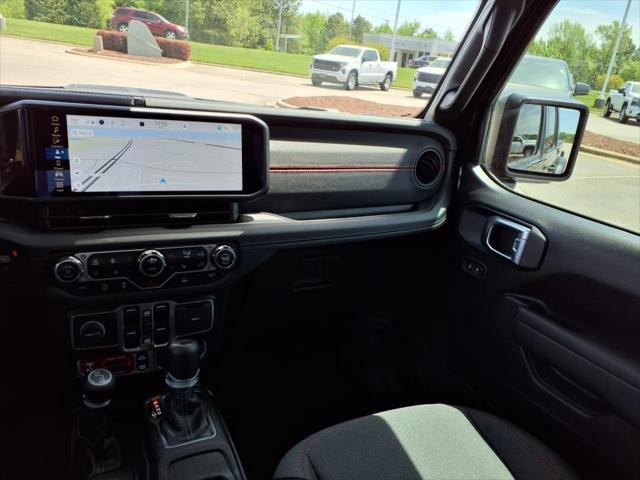 Photo of 2024 Black Clearcoat Jeep Gladiator