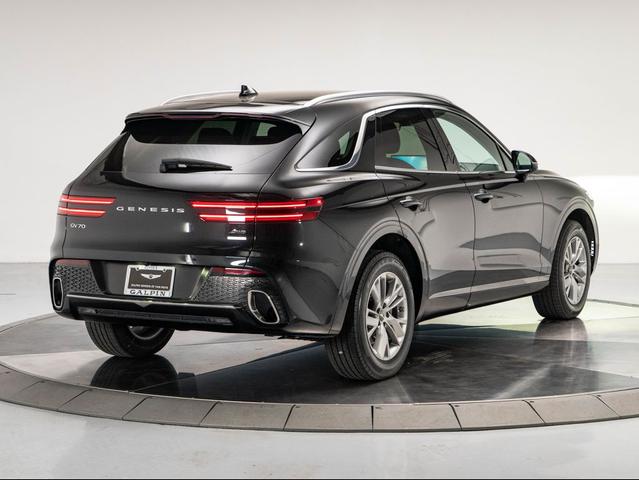Photo of 2023 Vik Black Genesis GV70