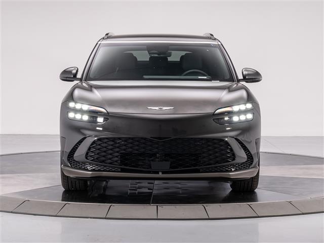 Photo of 2025 Makalu Gray Genesis GV60