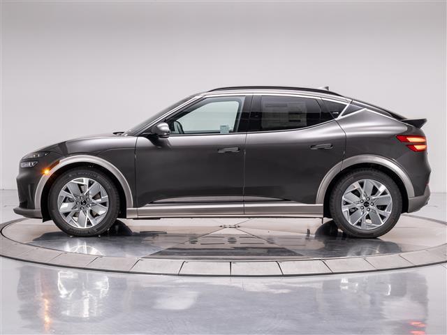 Photo of 2025 Makalu Gray Genesis GV60