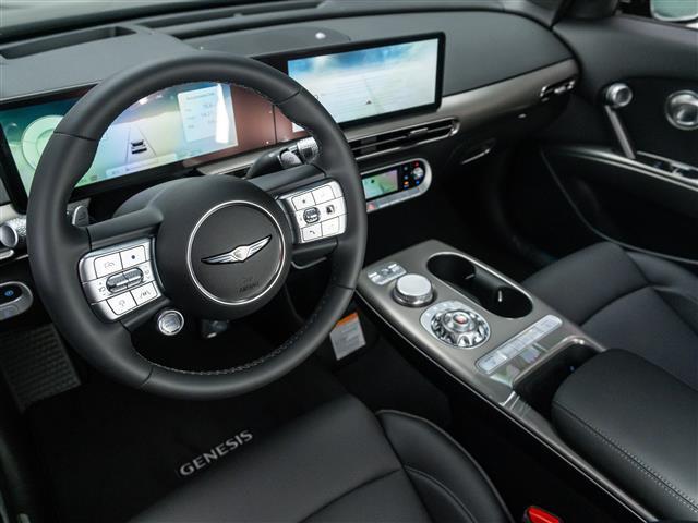 Photo of 2025 Vik Black Genesis GV60