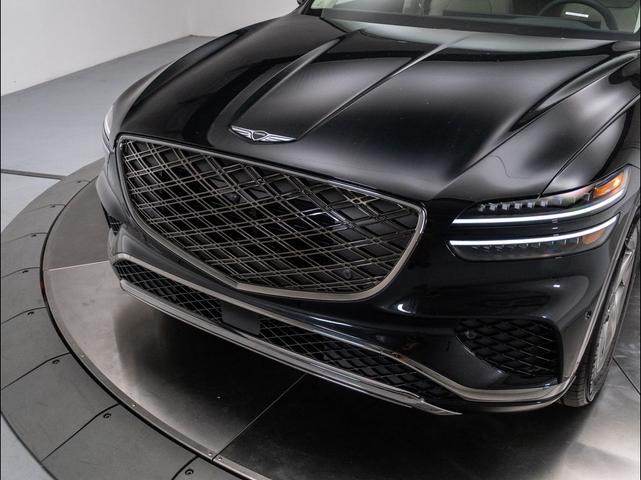Photo of 2026 Vik Black Genesis GV70