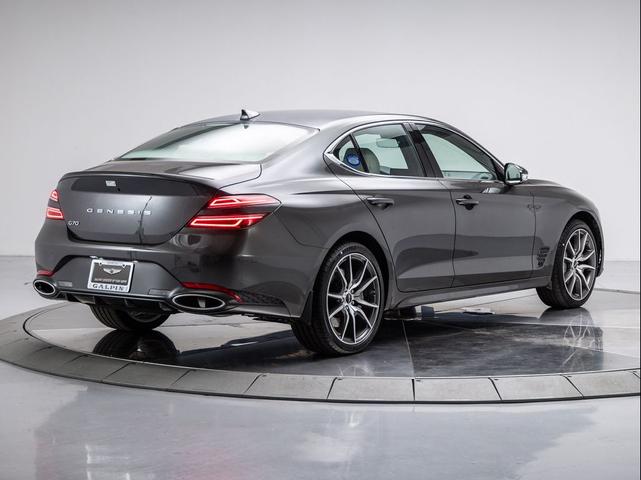 Photo of 2026 Makalu Gray Genesis G70