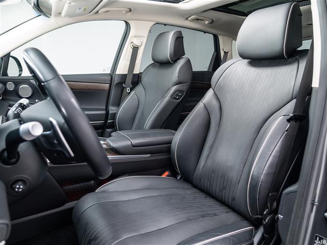 Photo of 2023 Himalayan Gray Genesis GV80