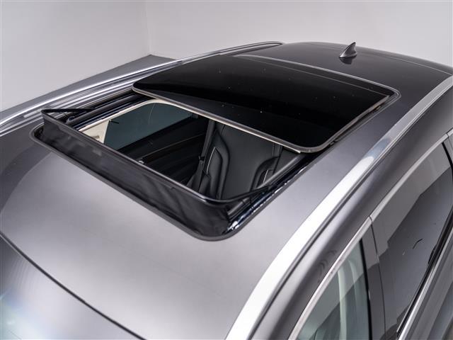 Photo of 2023 Himalayan Gray Genesis GV80