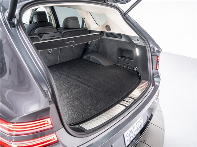 Photo of 2023 Himalayan Gray Genesis GV80