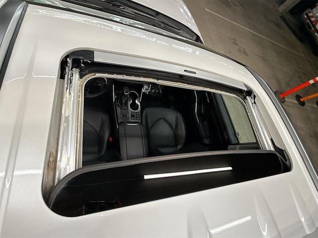 Photo of 2023 Wind Chill Pearl Toyota Highlander Hybrid