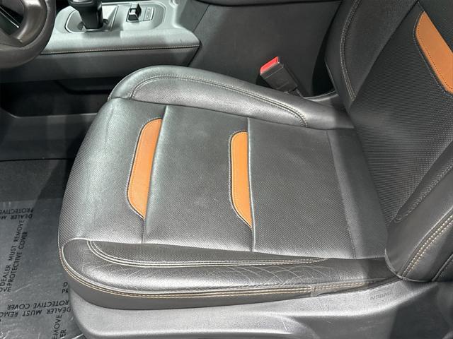 Photo of 2023 Summit White GMC Sierra 1500