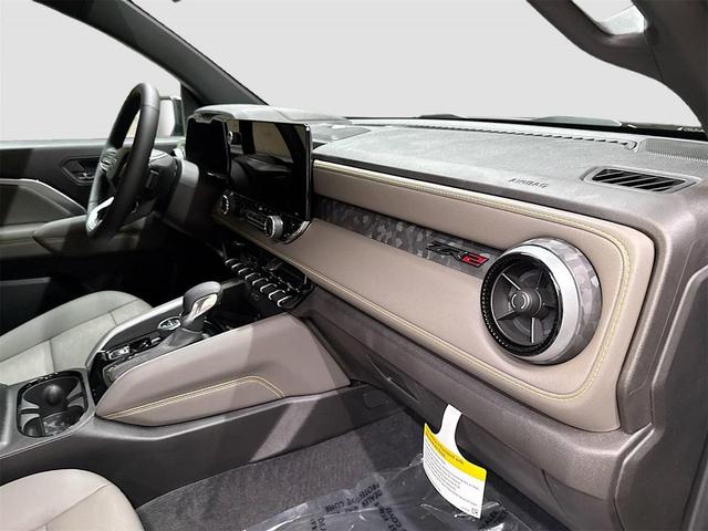 Photo of 2025 Black Chevrolet Colorado