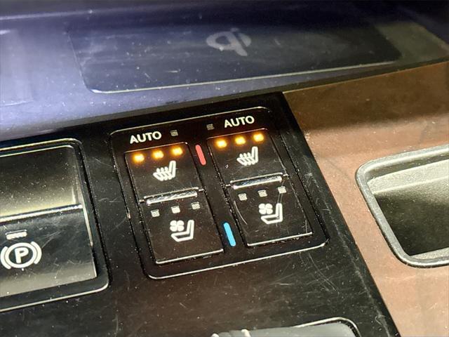 Photo of 2021 Atomic Silver Lexus RX 450h