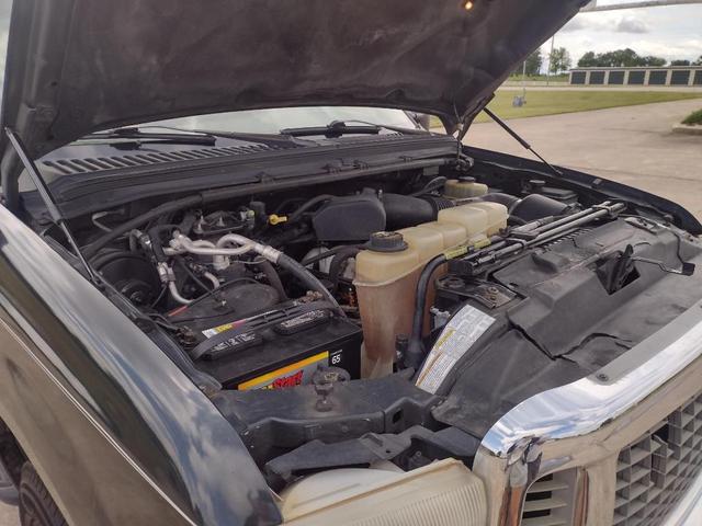 Photo of 2001 Dark Green Ford Excursion