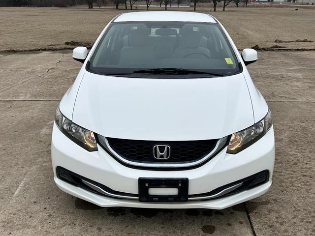 Photo of 2013 White Honda Civic