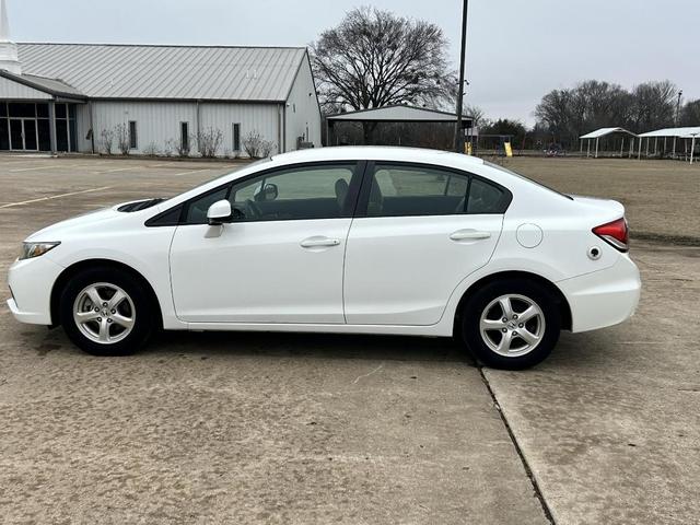 Photo of 2013 White Honda Civic