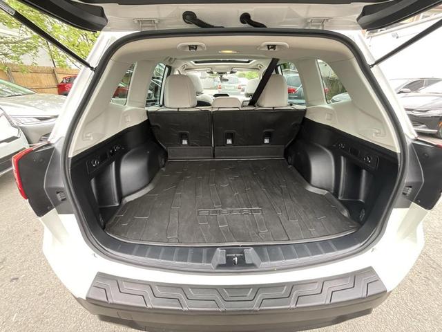 Photo of 2023 Crystal White Pearl Subaru Forester