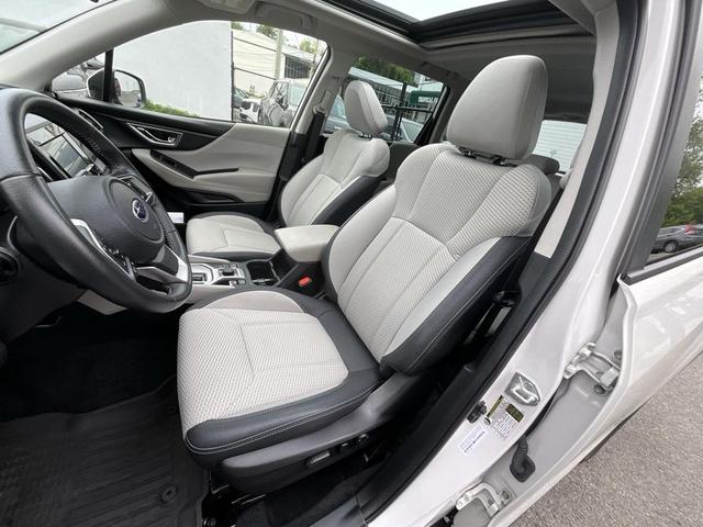 Photo of 2023 Crystal White Pearl Subaru Forester