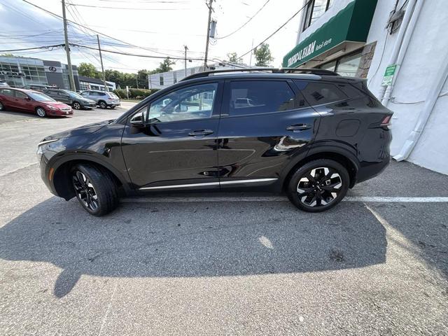 Photo of 2023 Ebony Black Kia Sportage