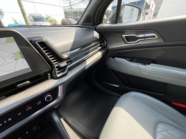 Photo of 2023 Ebony Black Kia Sportage