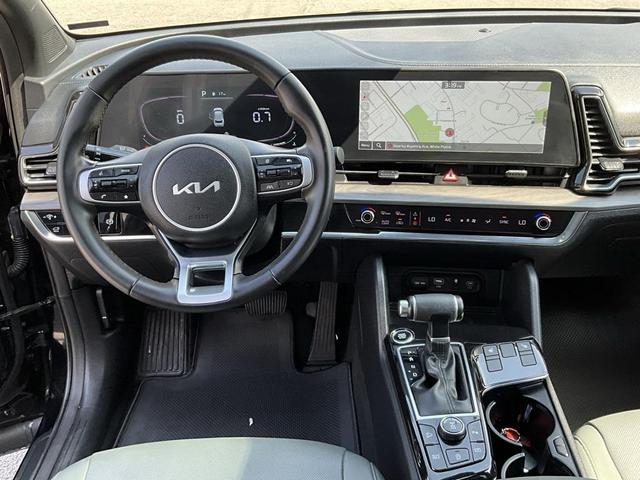 Photo of 2023 Ebony Black Kia Sportage