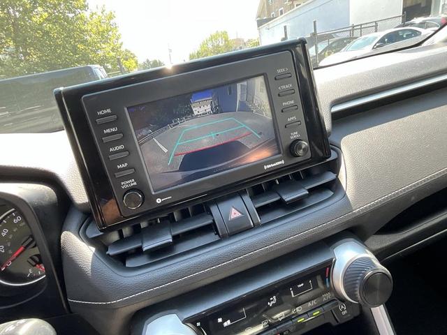 Photo of 2022 White Toyota RAV4