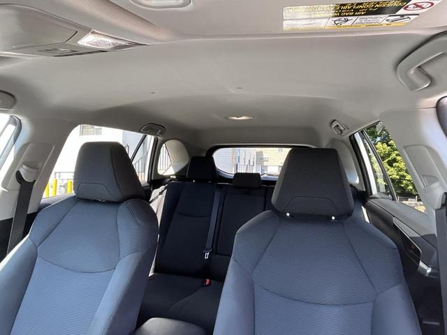 Photo of 2022 White Toyota RAV4