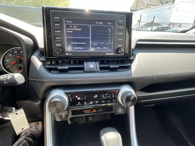 Photo of 2022 White Toyota RAV4