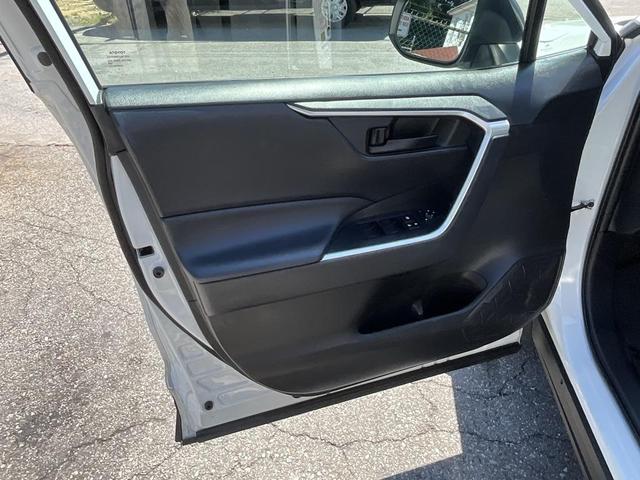 Photo of 2022 White Toyota RAV4