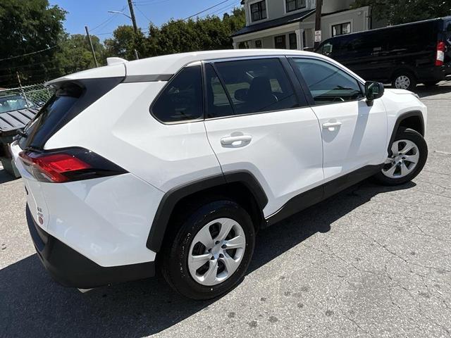 Photo of 2022 White Toyota RAV4