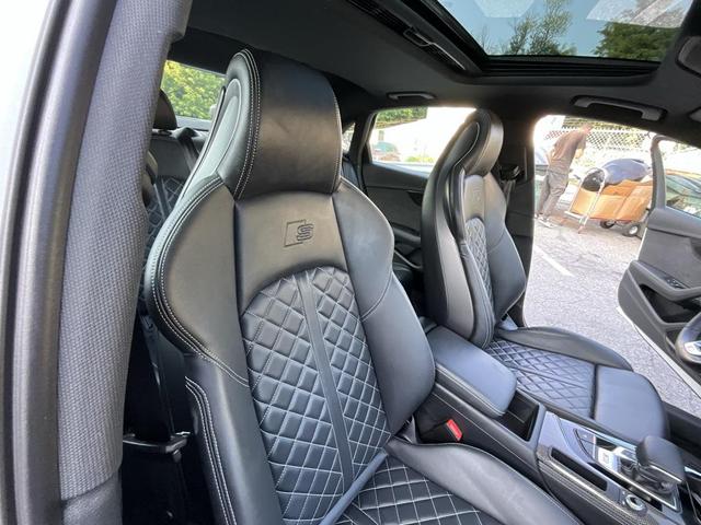 Photo of 2022 Glacier White Audi S4