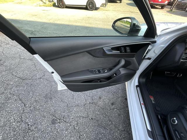 Photo of 2022 Glacier White Audi S4