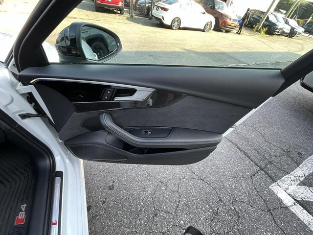Photo of 2022 Glacier White Audi S4