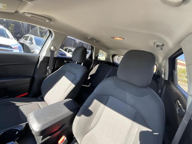 Photo of 2023 Gravity Gray Kia Sportage Hybrid
