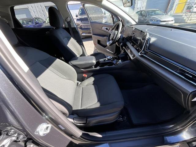 Photo of 2023 Gravity Gray Kia Sportage Hybrid