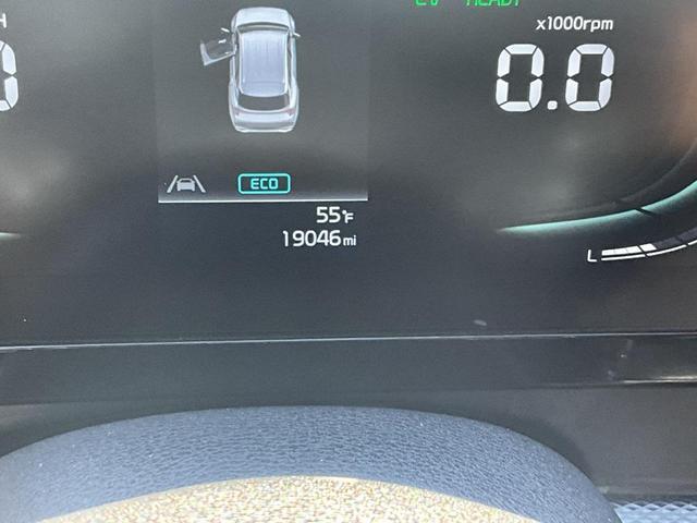 Photo of 2023 Gravity Gray Kia Sportage Hybrid