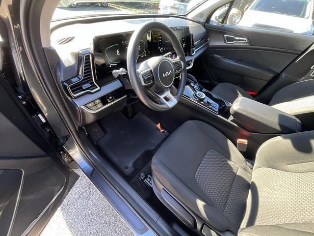 Photo of 2023 Gravity Gray Kia Sportage Hybrid