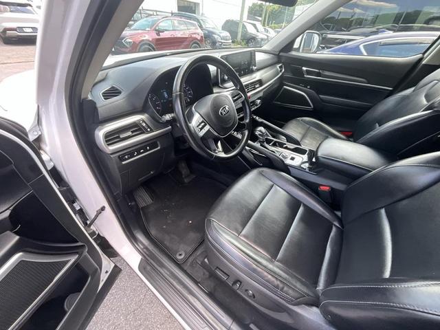Photo of 2021 Glacial White Pearl Kia Telluride