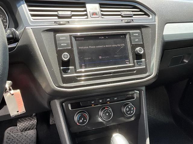 Photo of 2018 Habanero Orange Metallic Volkswagen Tiguan