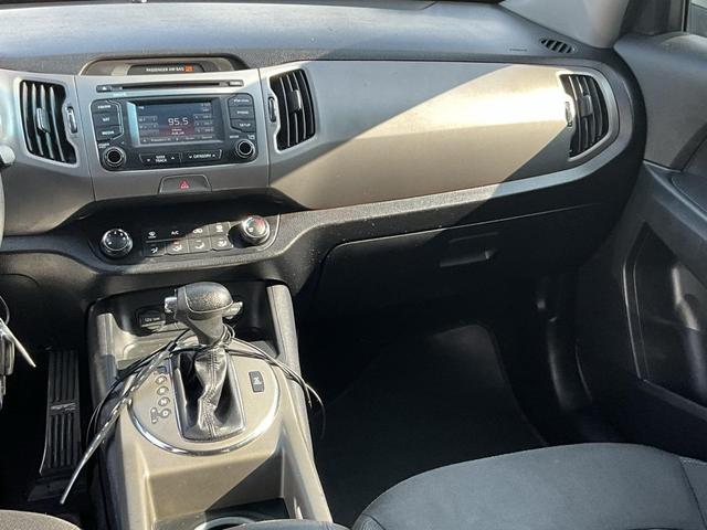Photo of 2014 Mineral Silver Kia Sportage