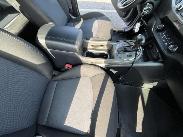 Photo of 2014 Mineral Silver Kia Sportage