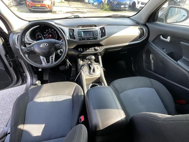 Photo of 2014 Mineral Silver Kia Sportage