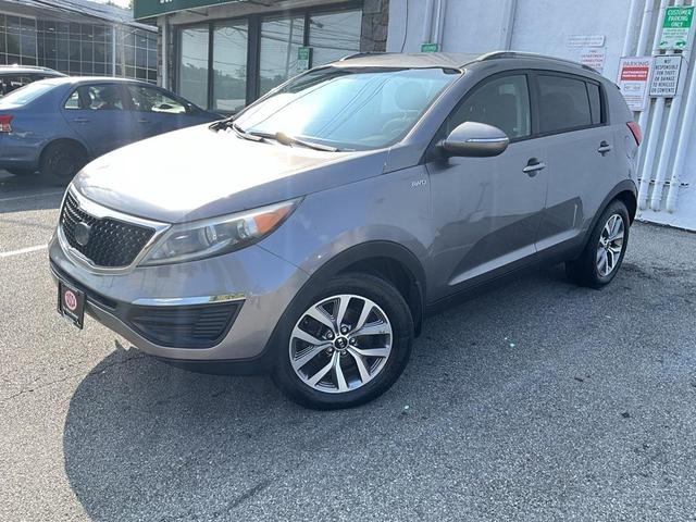 Photo of 2014 Mineral Silver Kia Sportage