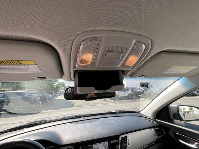 Photo of 2019 Platinum Graphite Kia Niro
