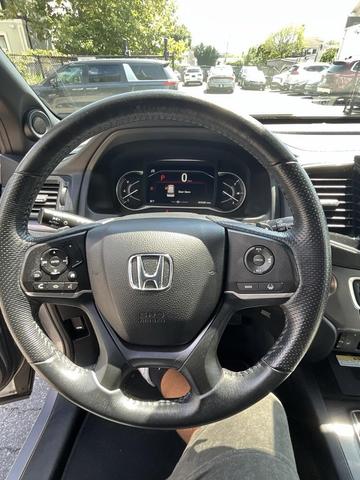 Photo of 2022 Sonic Gray Pearl Honda Passport