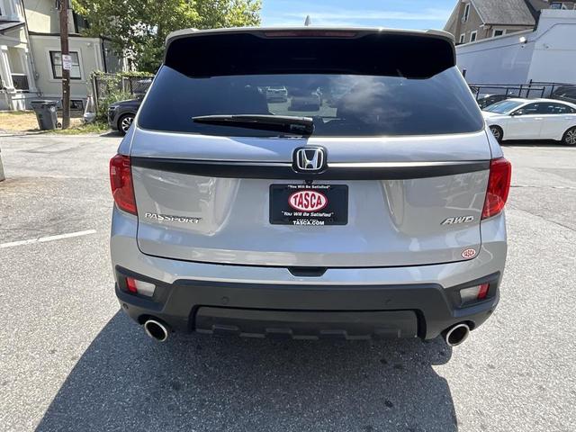 Photo of 2022 Sonic Gray Pearl Honda Passport