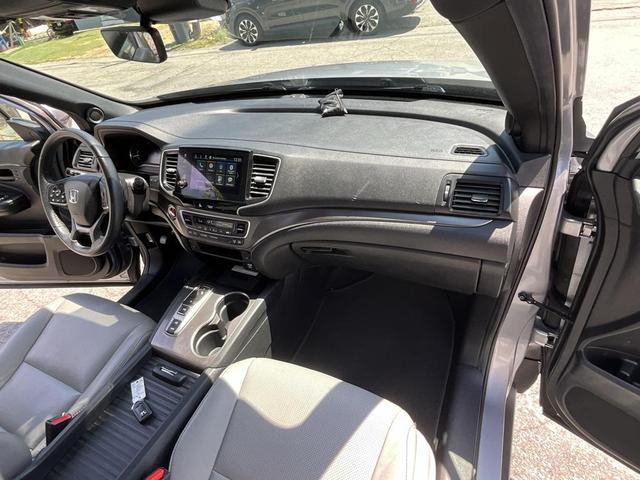 Photo of 2022 Sonic Gray Pearl Honda Passport